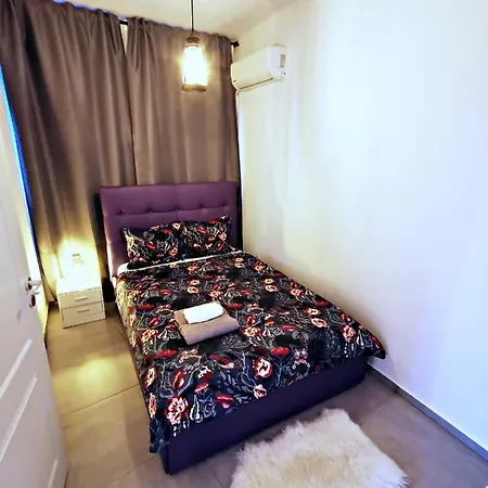 Uptown Luxury Lägenhet *